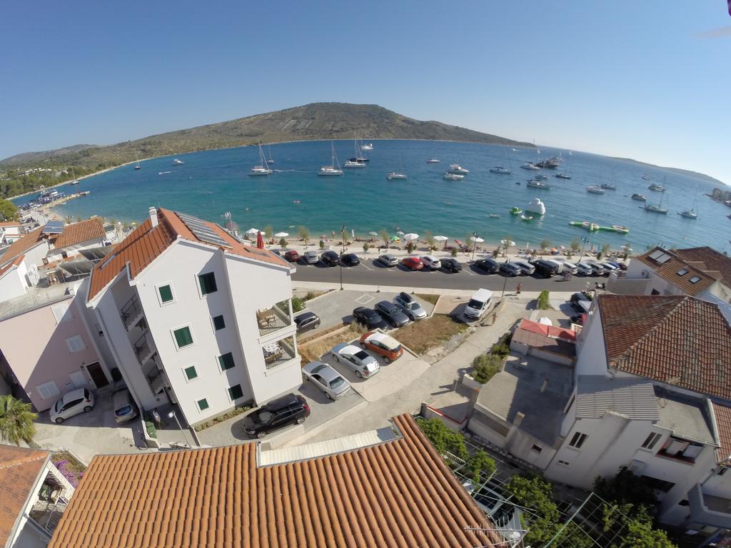 Beachfront Apartments Villa Sisa Primošten Extérieur photo