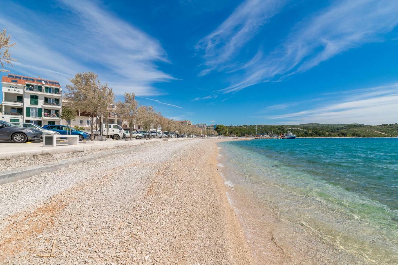 Beachfront Apartments Villa Sisa Primošten Extérieur photo