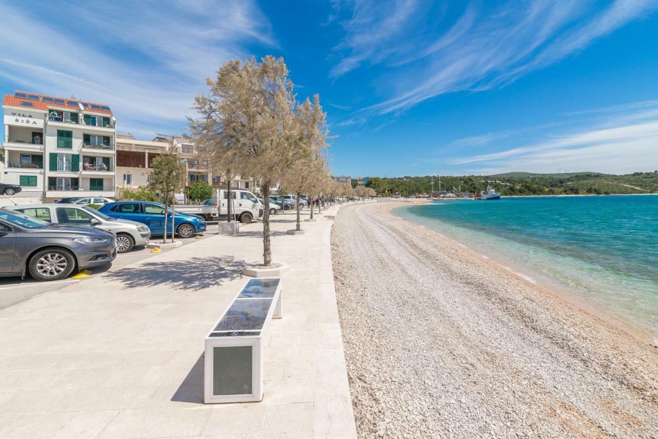 Beachfront Apartments Villa Sisa Primošten Extérieur photo