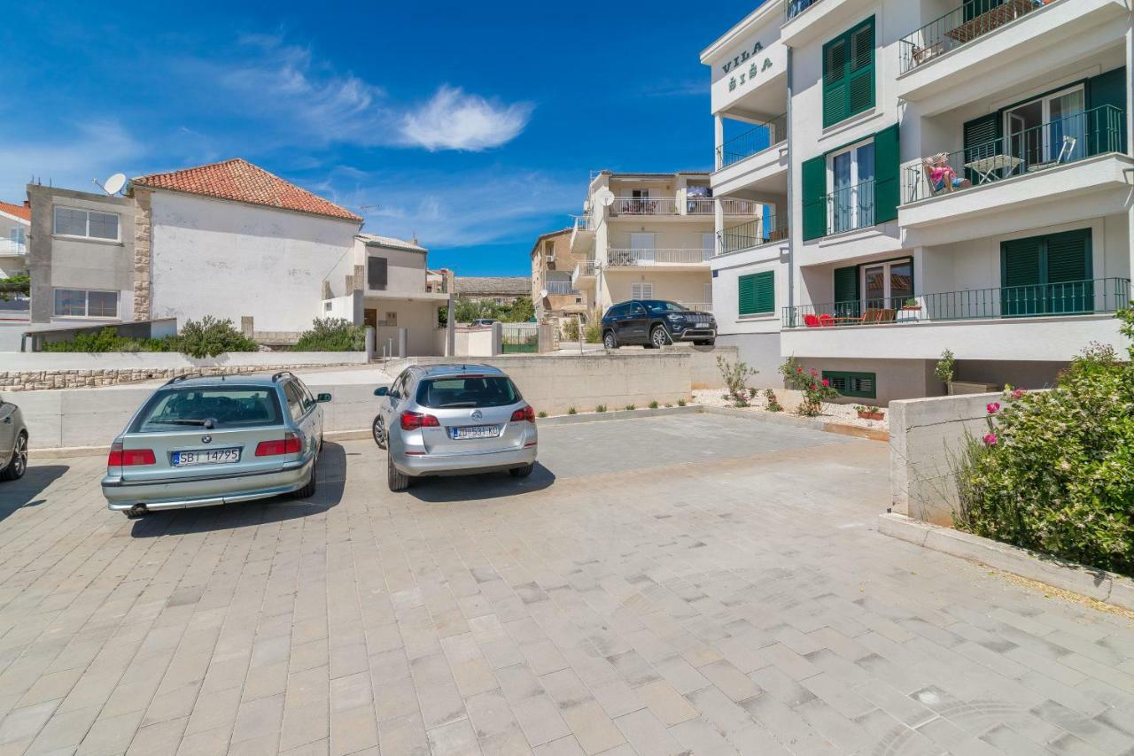 Beachfront Apartments Villa Sisa Primošten Extérieur photo