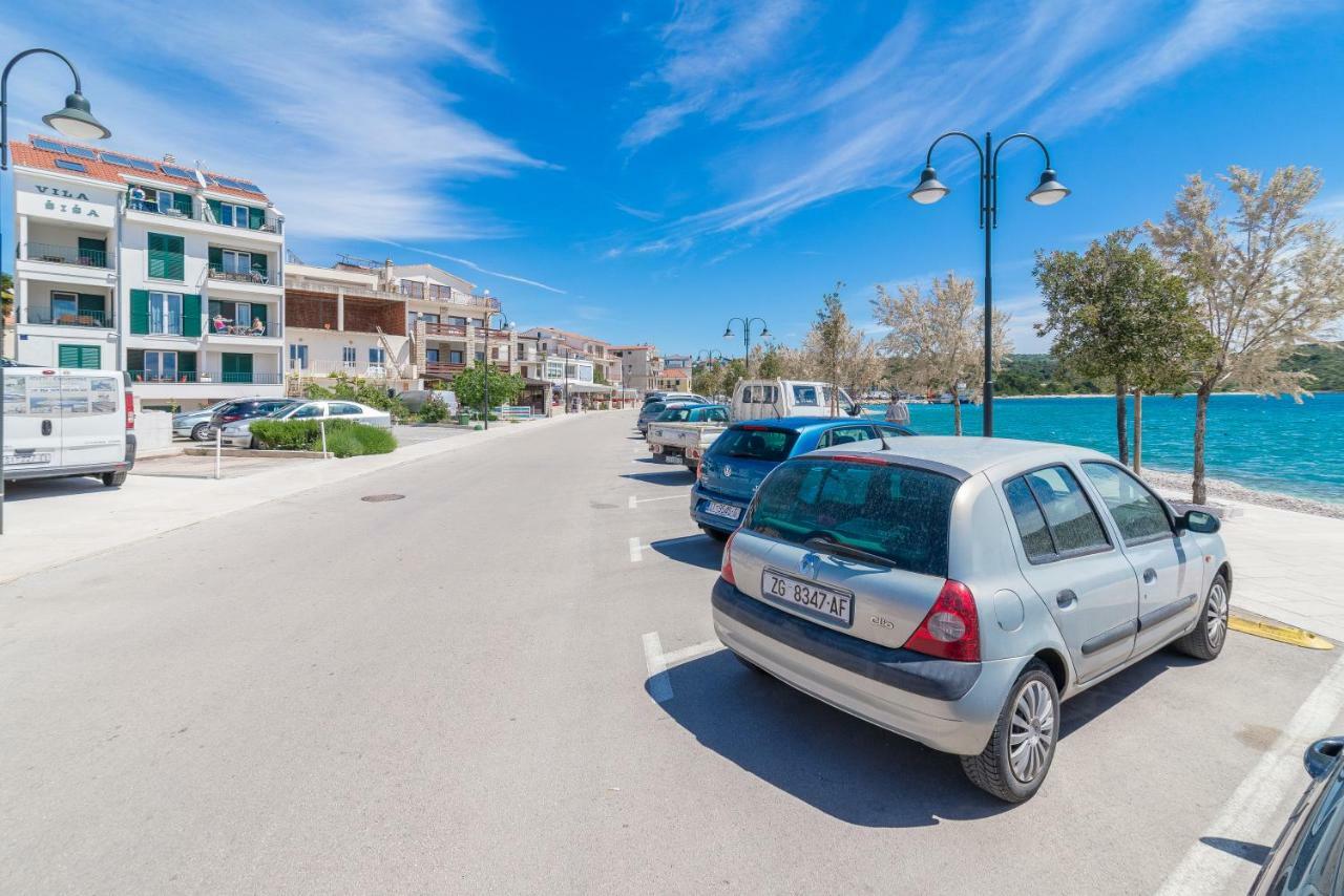 Beachfront Apartments Villa Sisa Primošten Extérieur photo